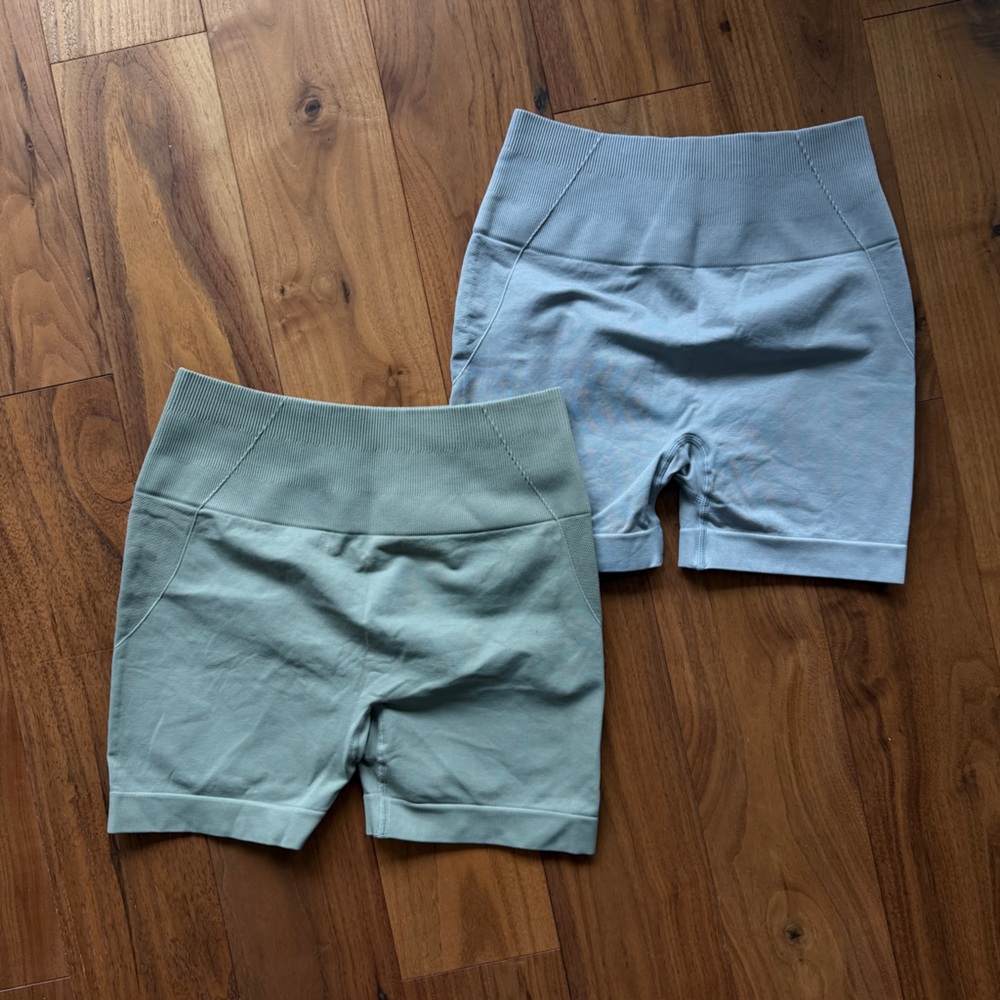 Evercute Seamless Workout Shorts – High Waisted Scrunch Butt Gym Yoga Shorts Set - Picture 2 of 8